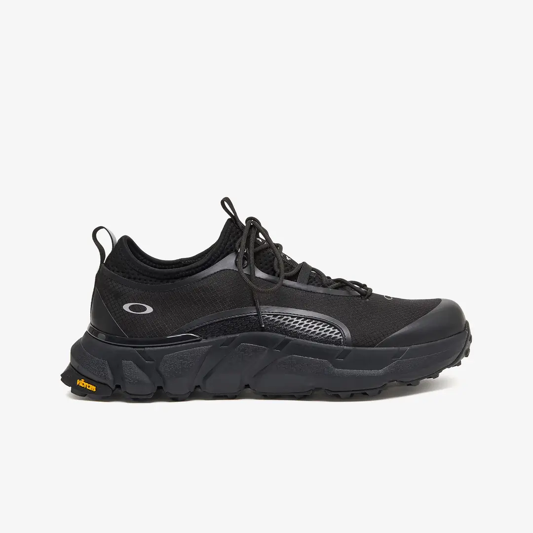 【新品未使用】OAKLEY LIGHT SHIELD Triple Black Oakley Light Shield 'Black' - WUNDER
