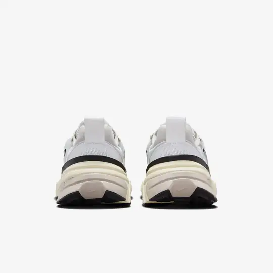 V2K Run 'Summit White' (W) - Görsel 5