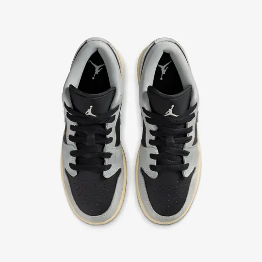 Air Jordan 1 Low SE 'Light Smoke Grey Sail' (GS) - Görsel 6