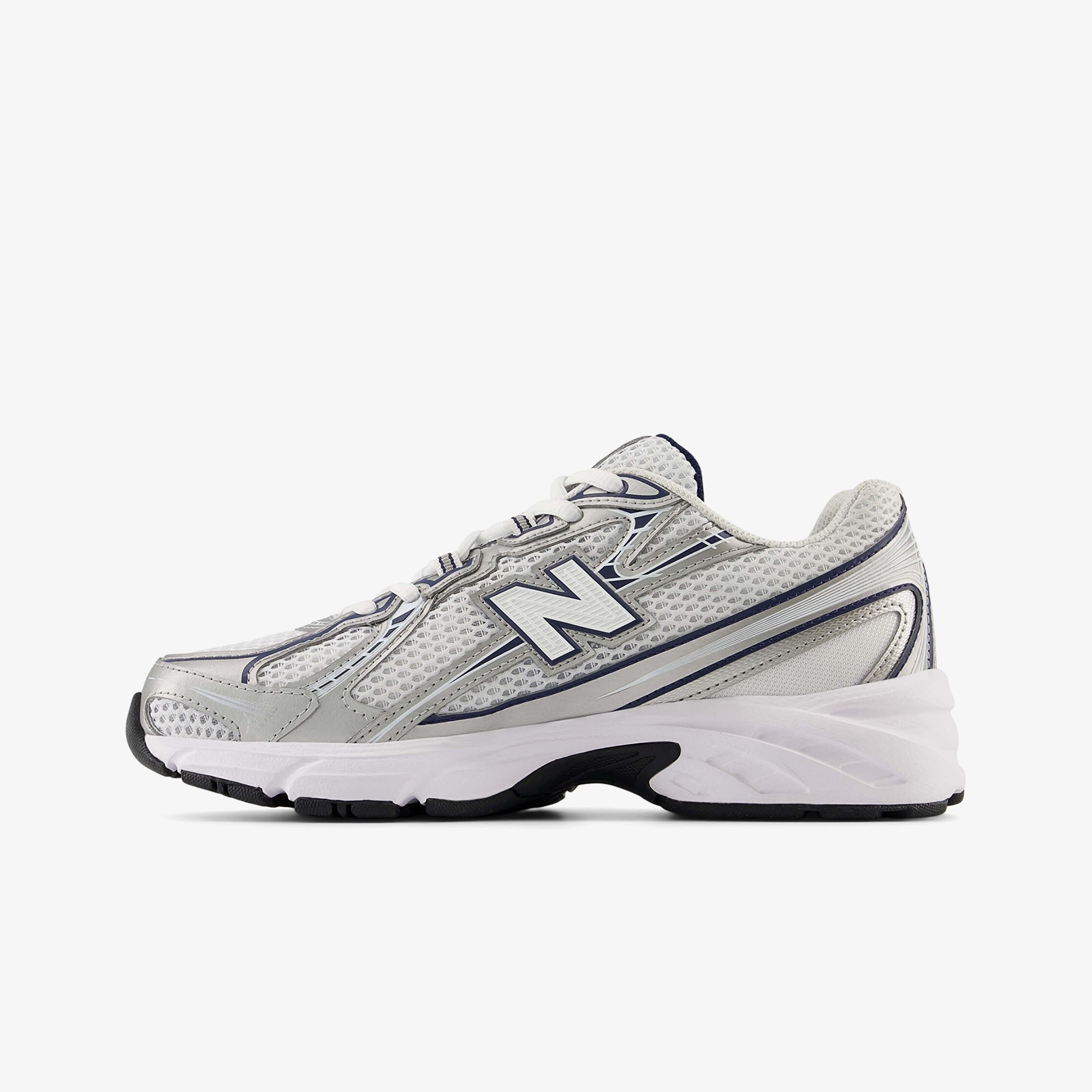 740 'Shadow Grey'