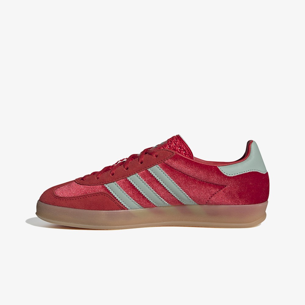 Gazelle Indoor 'Better Scarlet/Hazy Green'