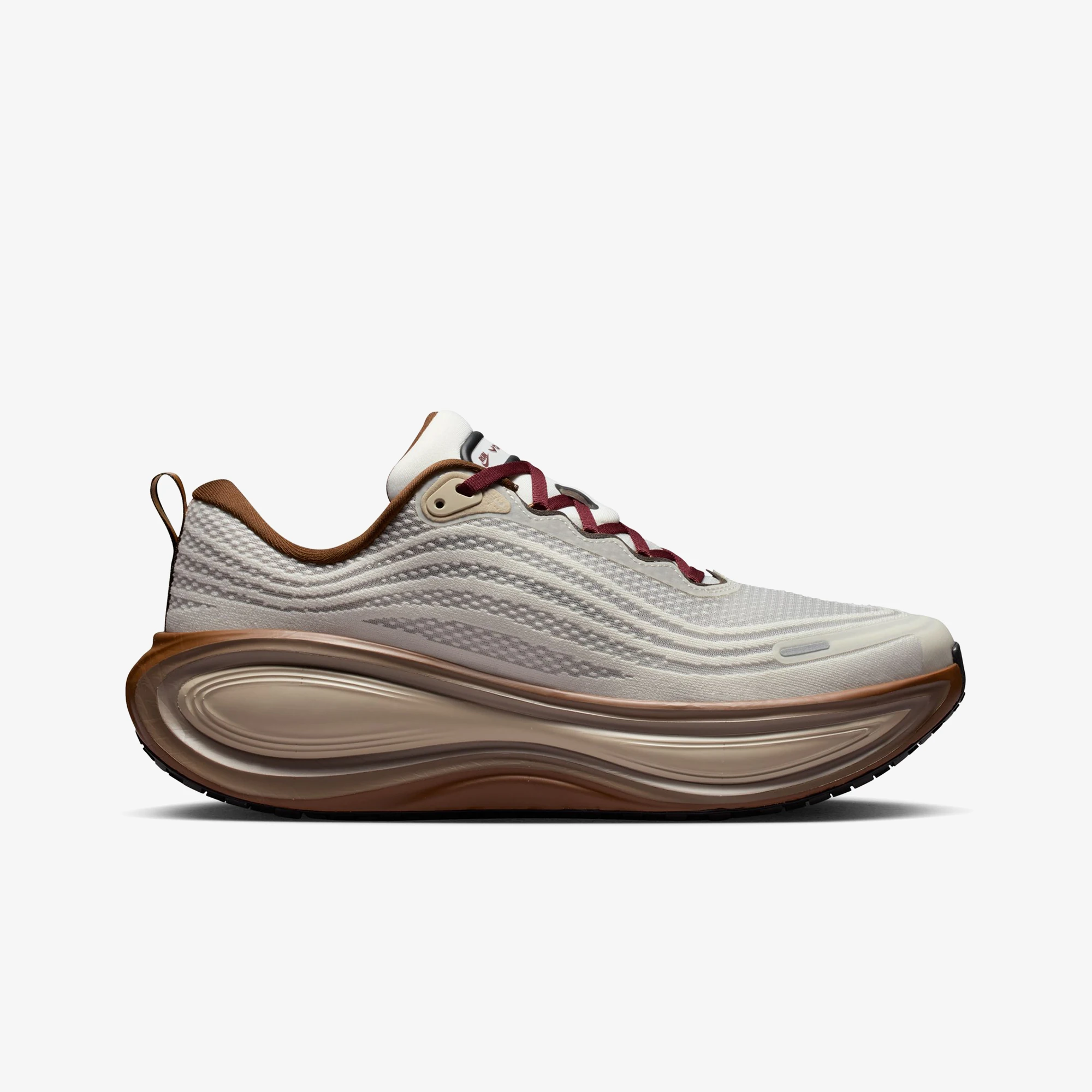 Vomero Plus 'Sail and Baroque Brown'