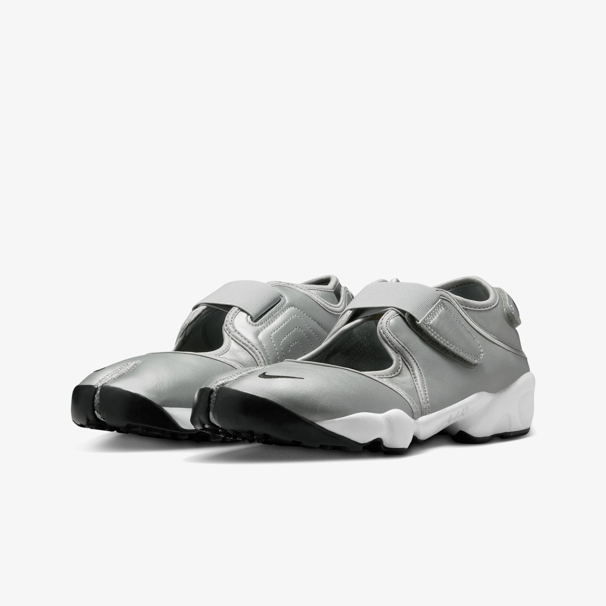 Air Rift Leather 'Metallic Silver Sail' (W)