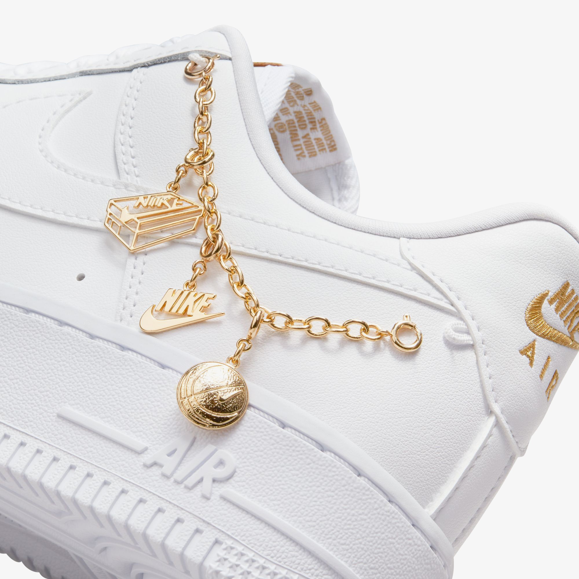 Air Force 1 Low LX 'White Pendant' (W)