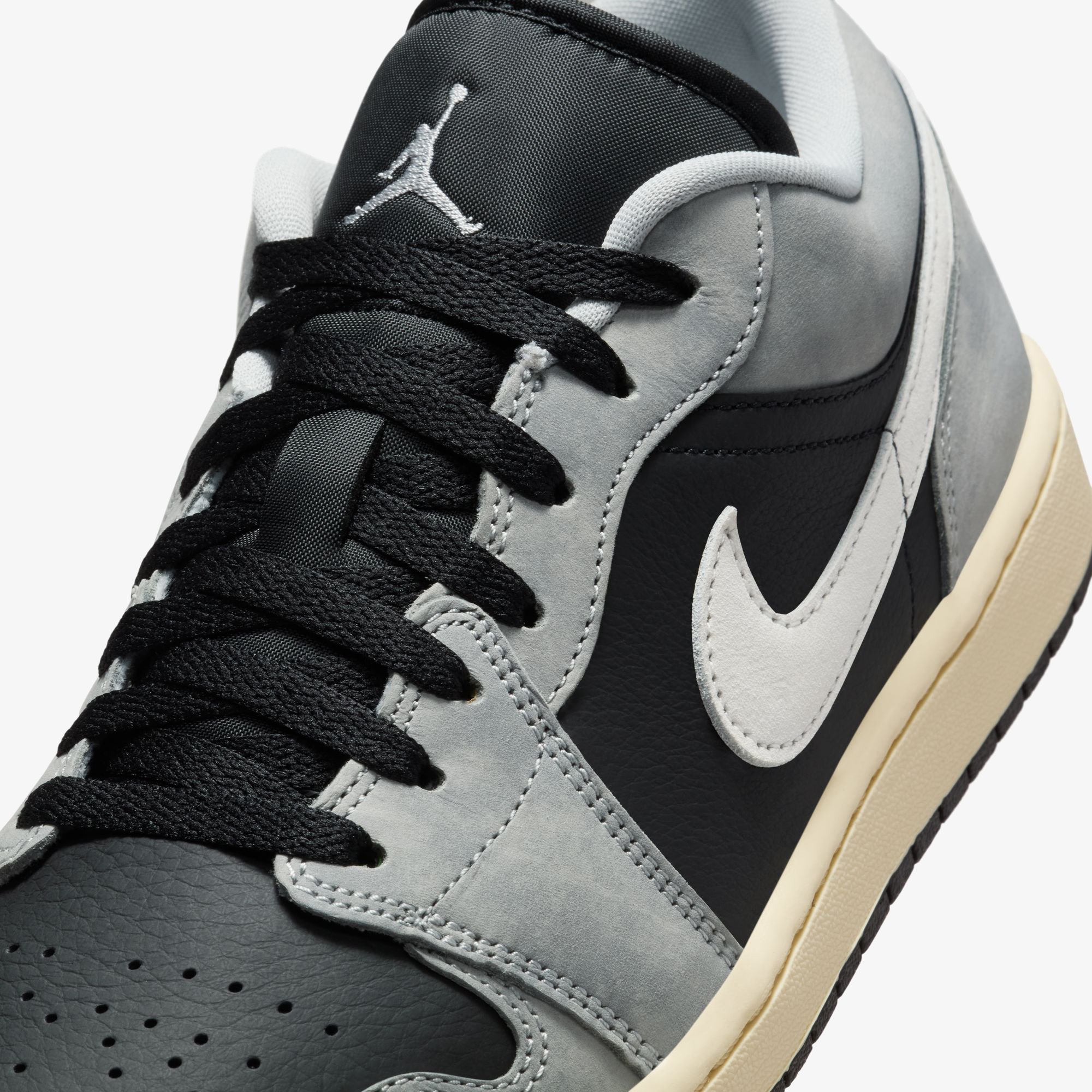 Air Jordan 1 Low SE 'Light Smoke Grey'