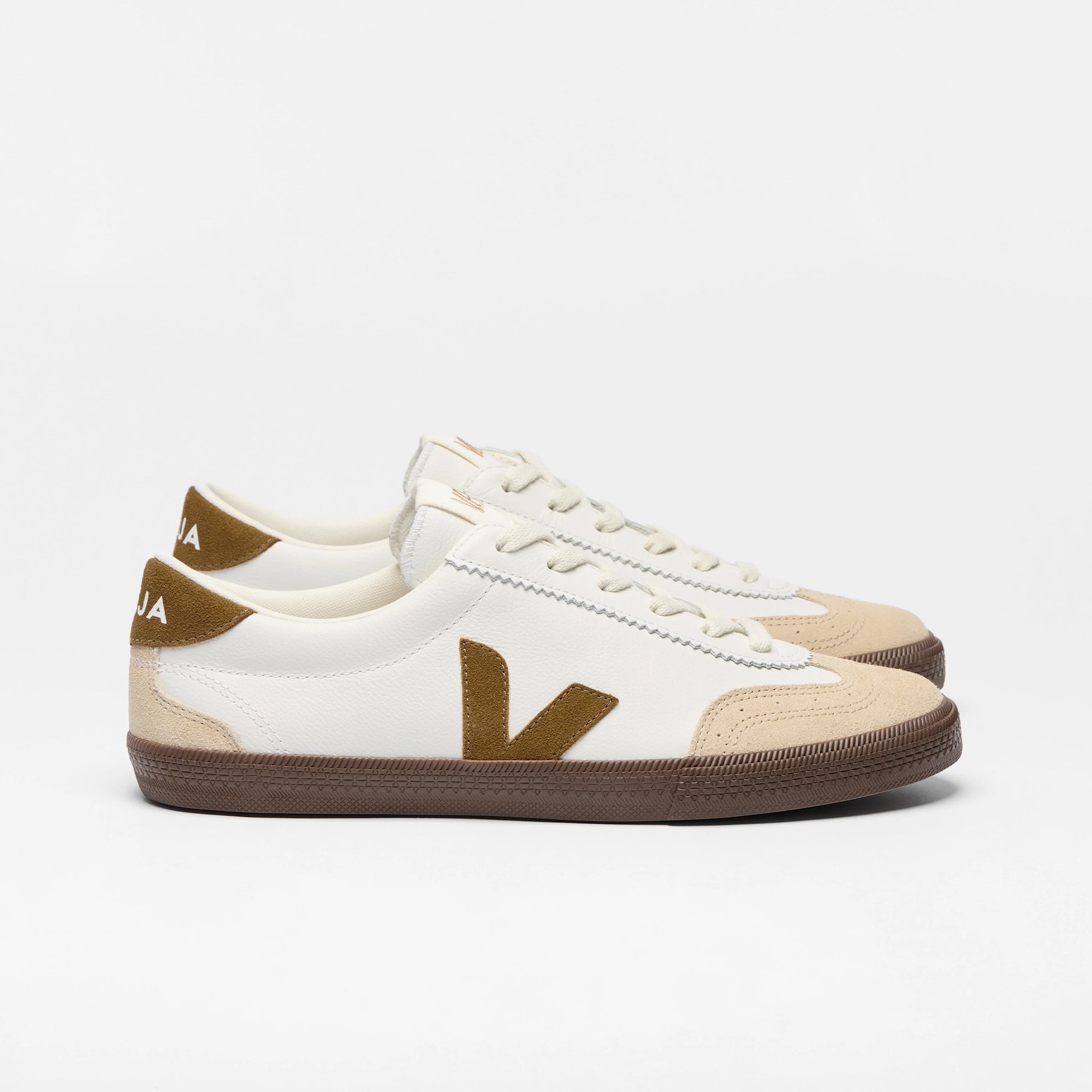 Volley O.T. Leather 'White Tent'