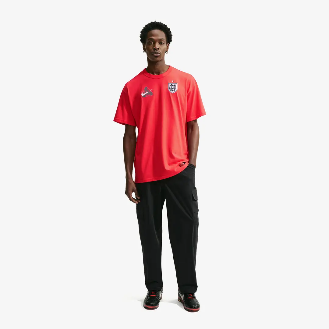Nike x Palace England T-Shirt 'Crimson' - WUNDER