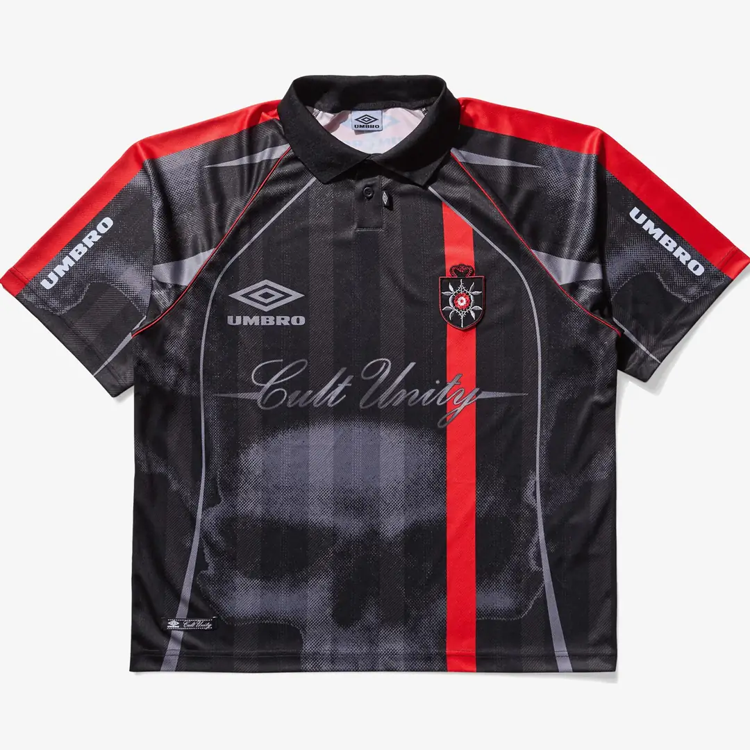01 03 Polo 'Black Red'