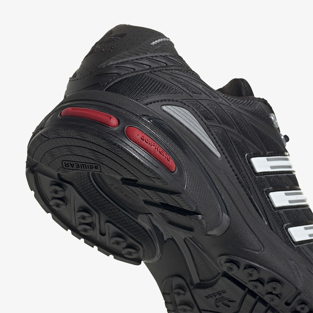 Adistar Cushion 'Core Black'