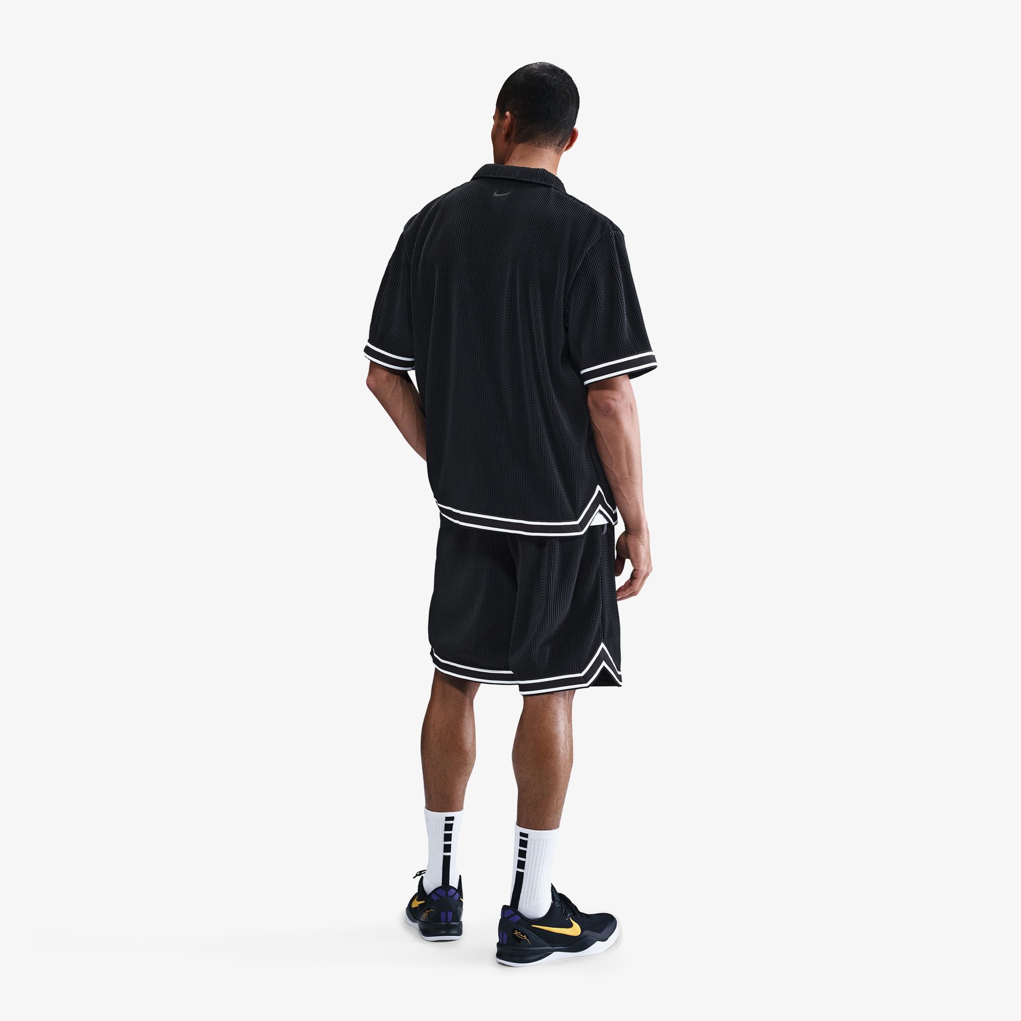 Kobe Pleated 10in Short 'Black'