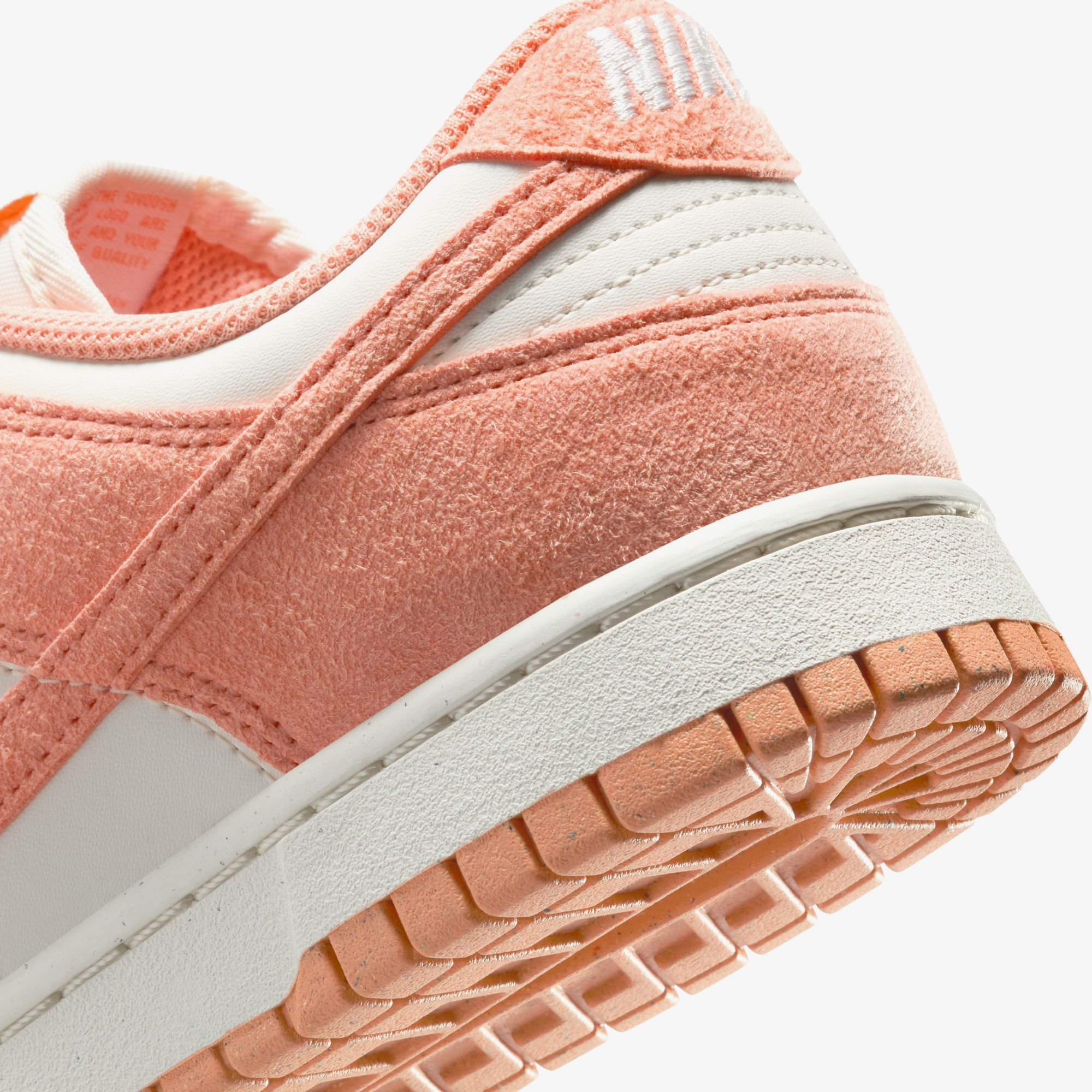 Dunk Low 'Apricot Agate'