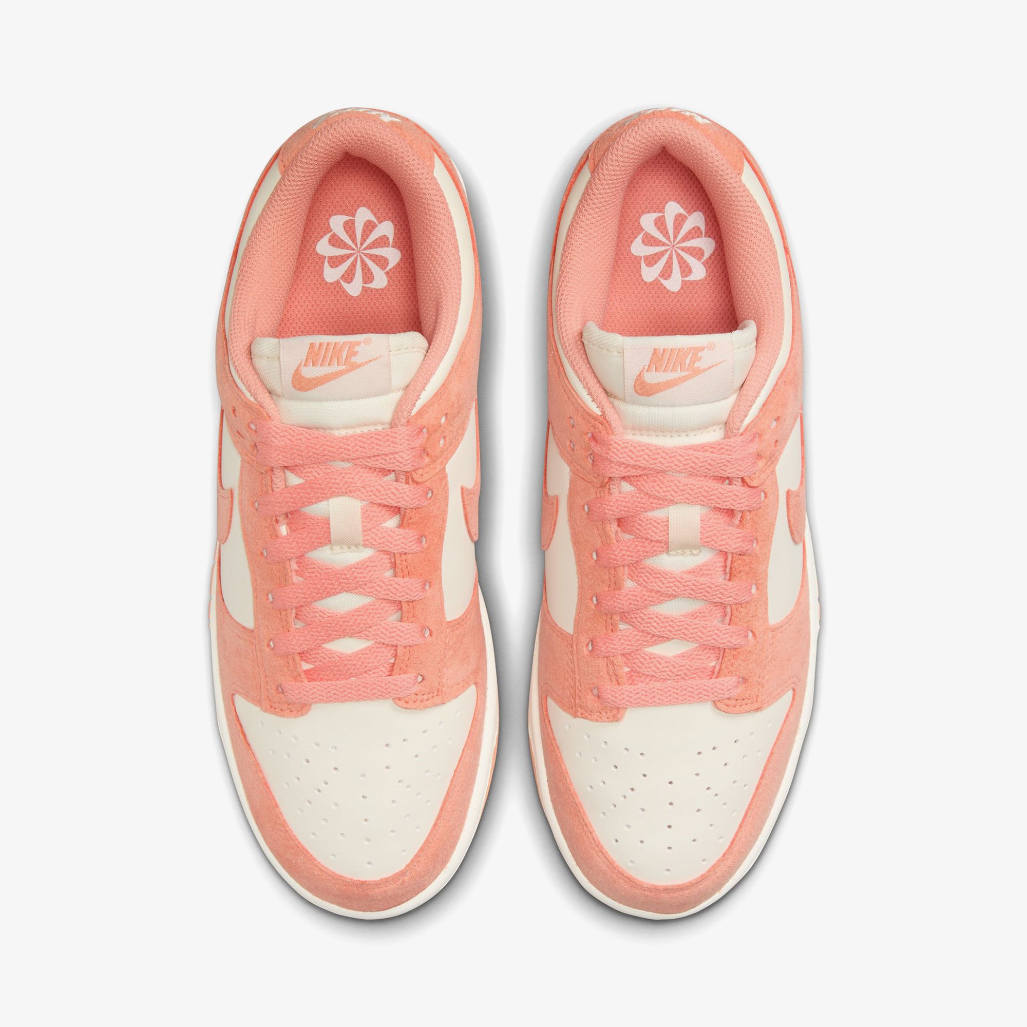 Dunk Low 'Apricot Agate'