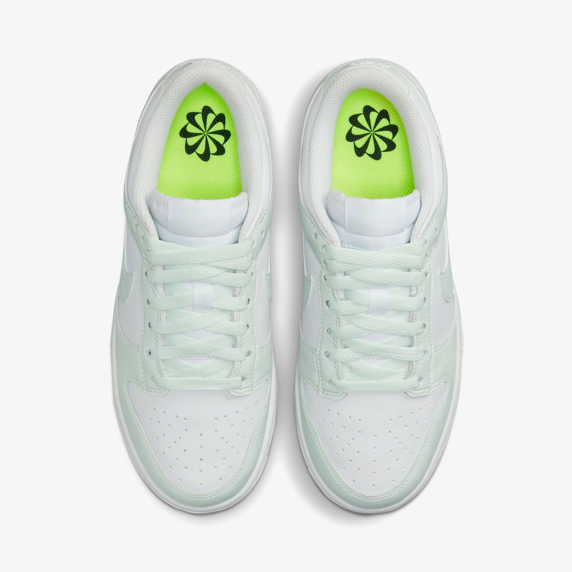 Dunk Low Next Nature 'Barely Green' (W)