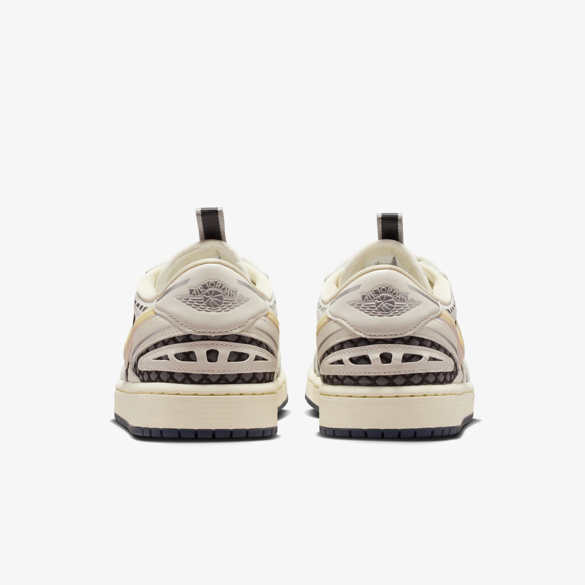 Air Jordan 1 Low Method of Make 'Sail Coconut Milk' (W)