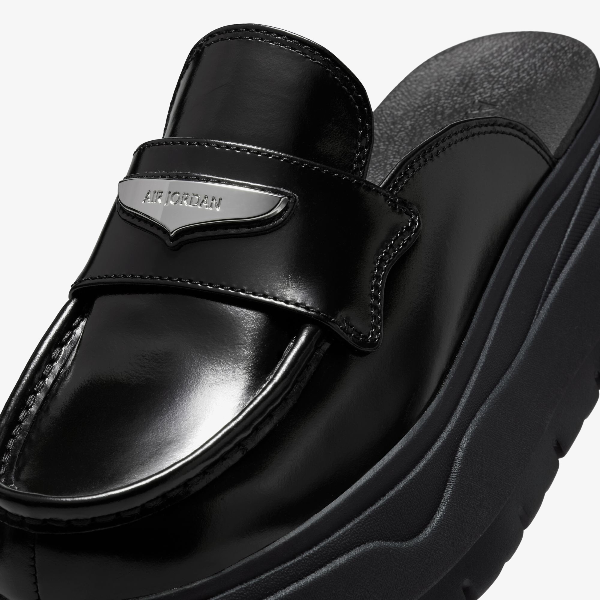 Air Jordan Mule 'Black Metallic Silver' (W)