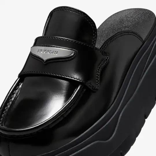 Air Jordan Mule 'Black Metallic Silver' (W) - Görsel 7