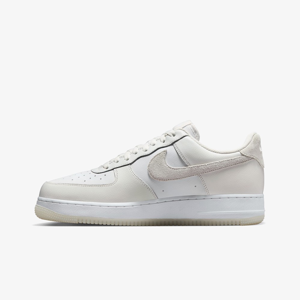 Air Force 1 '07 LV8 'White Phantom'