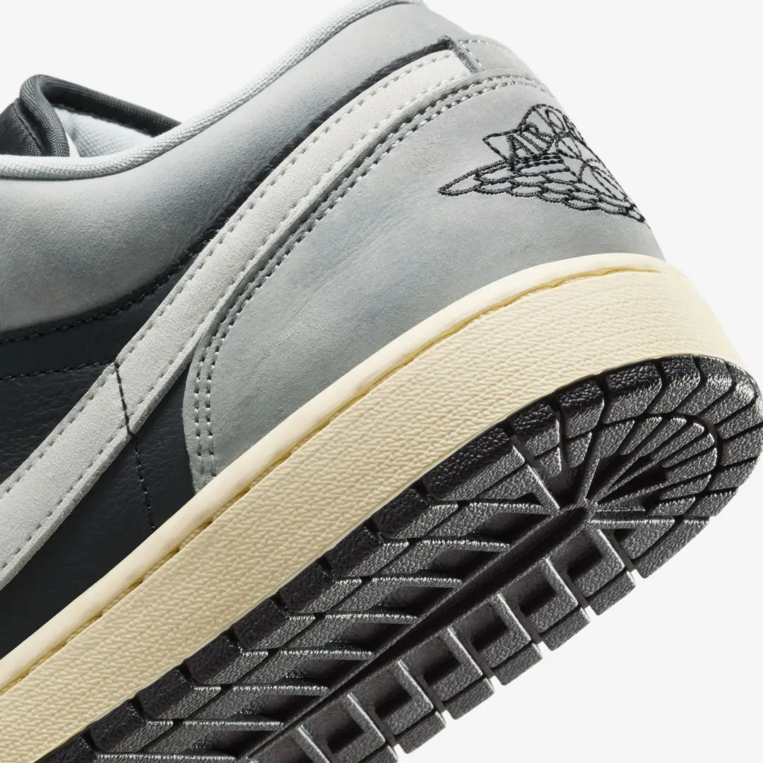 Air Jordan 1 Low SE 'Light Smoke Grey' - WUNDER