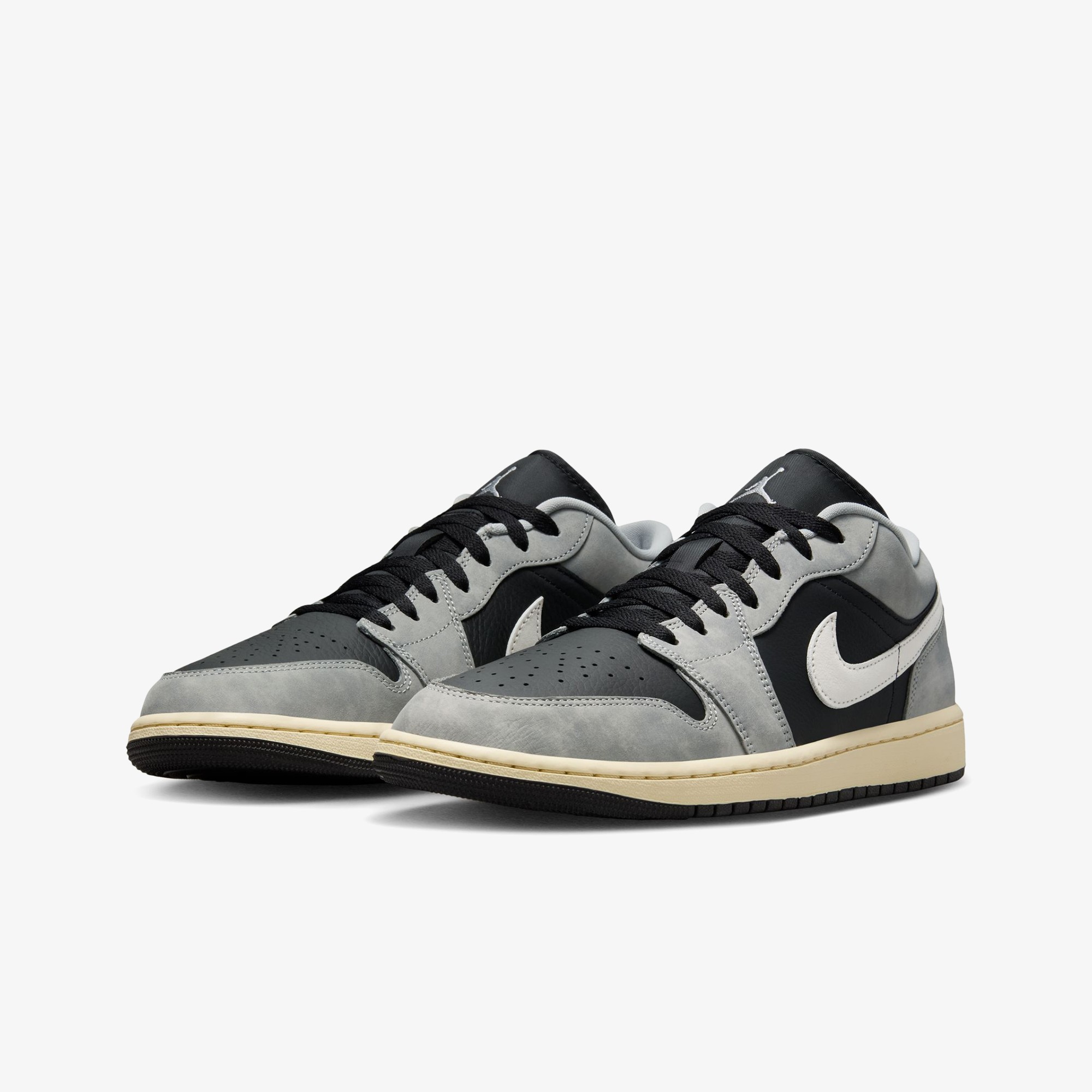 Air Jordan 1 Low SE 'Light Smoke Grey'