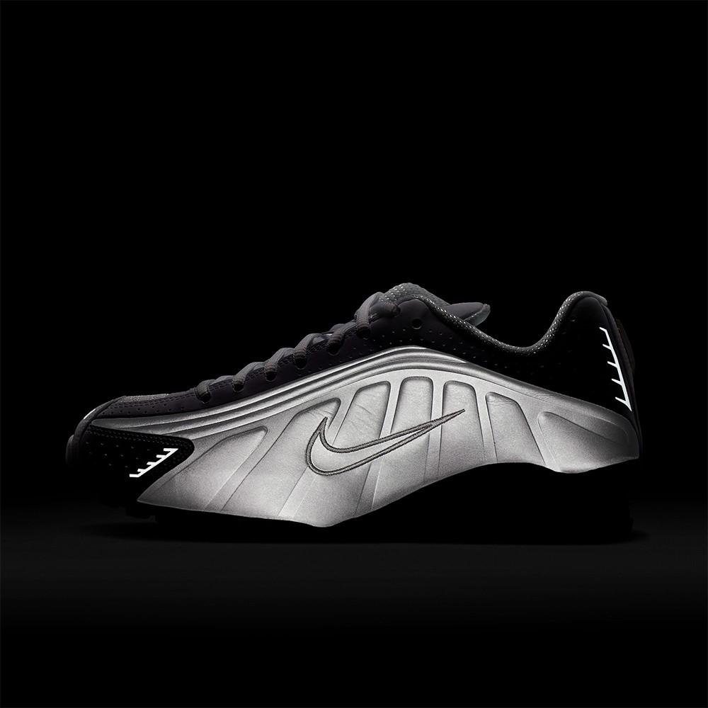 Shox R4 'White Metallic Silver'