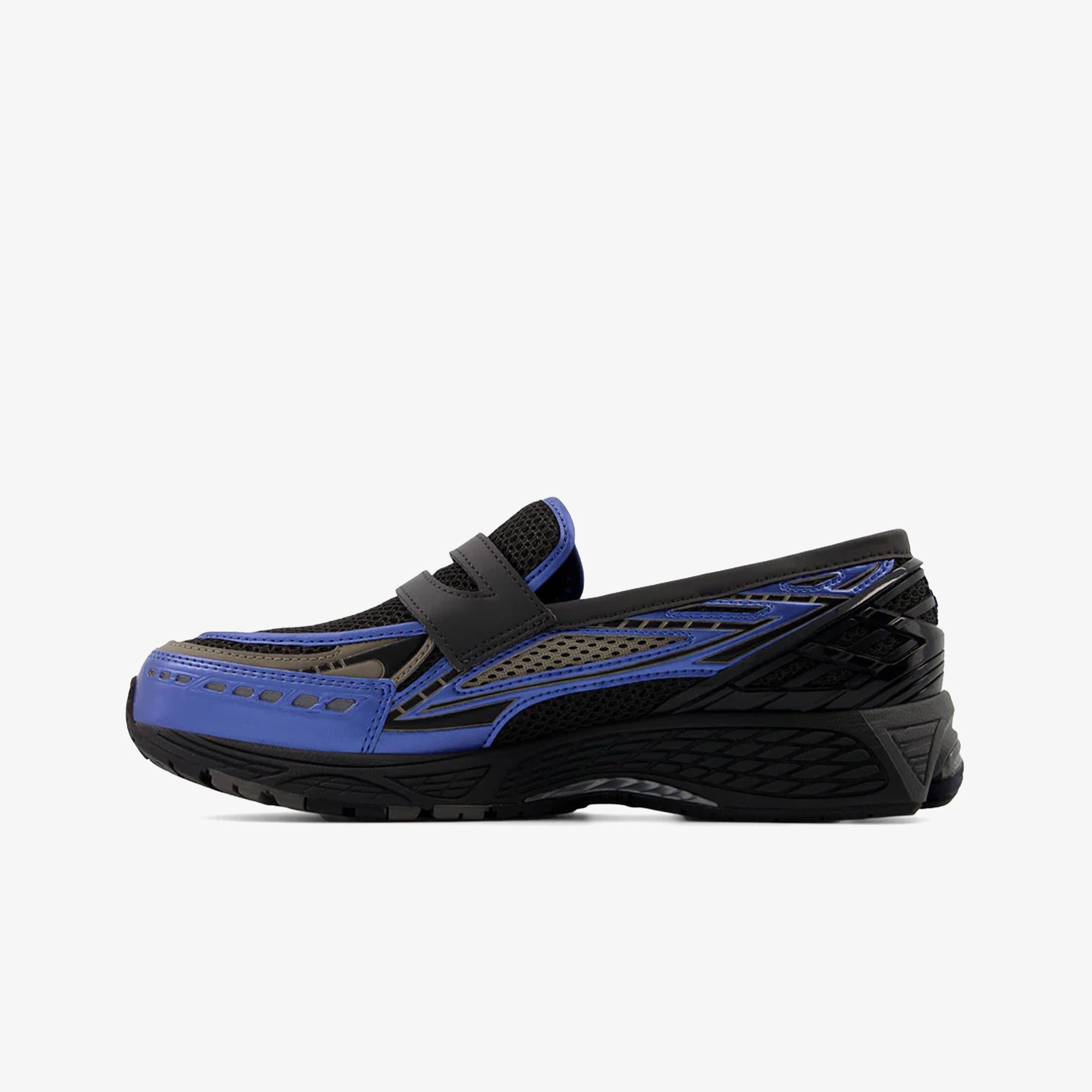 1906L 'Black Cement Blue Gemstone'