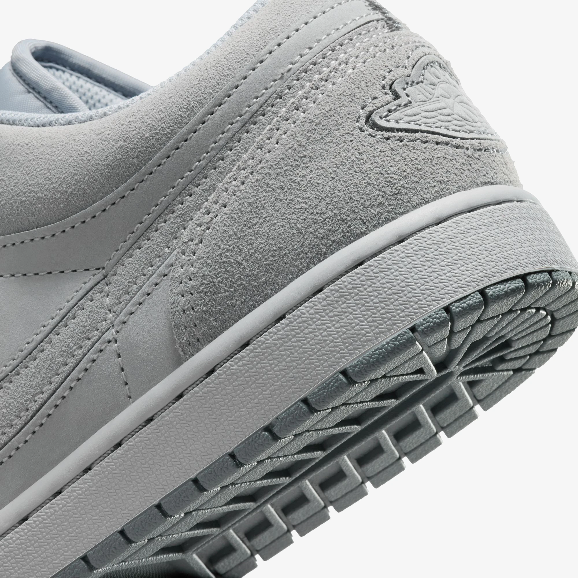 Air Jordan 1 Low SE Craft 'Wolf Grey' - WUNDER