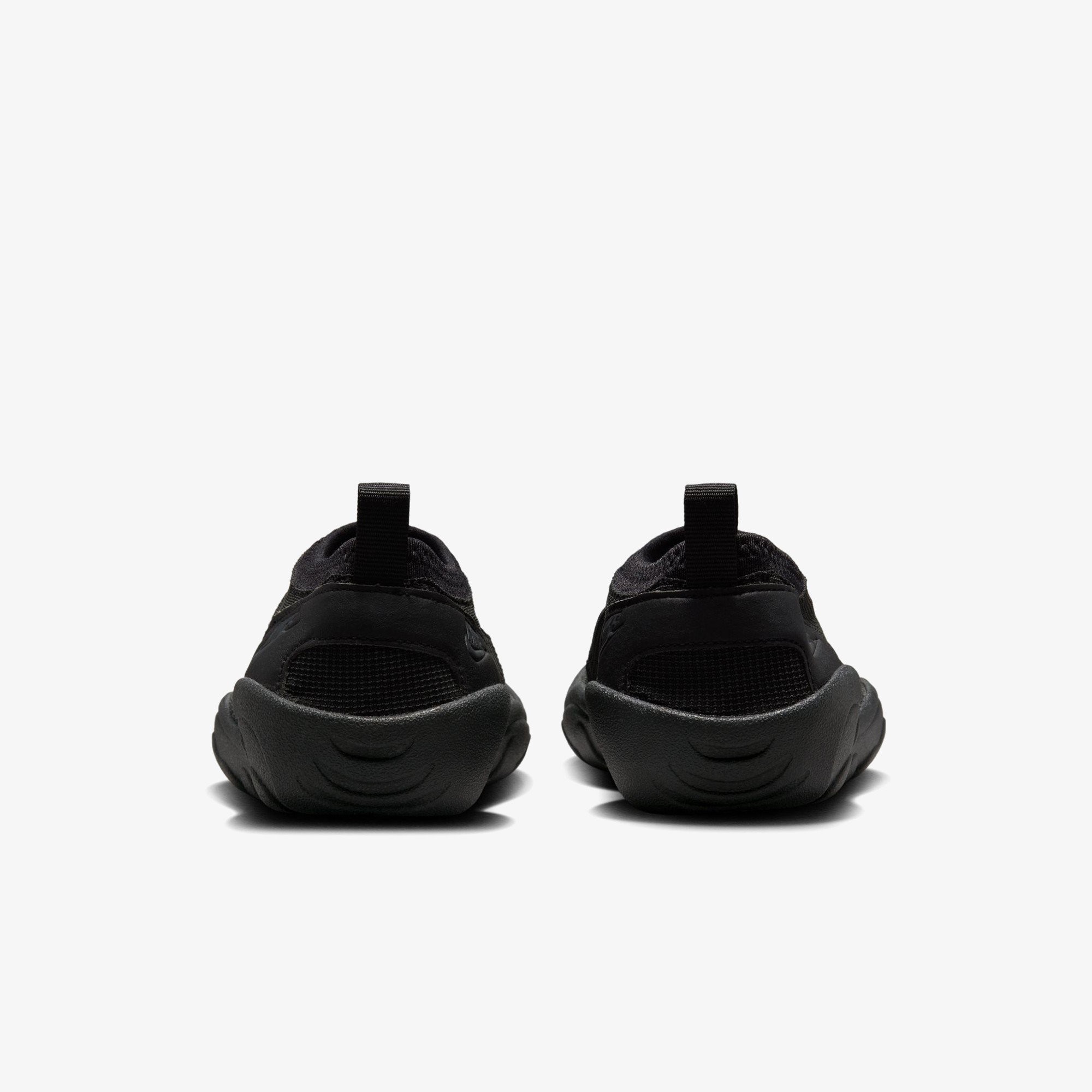 Aqua Turf 'Black Off Noir' (W)