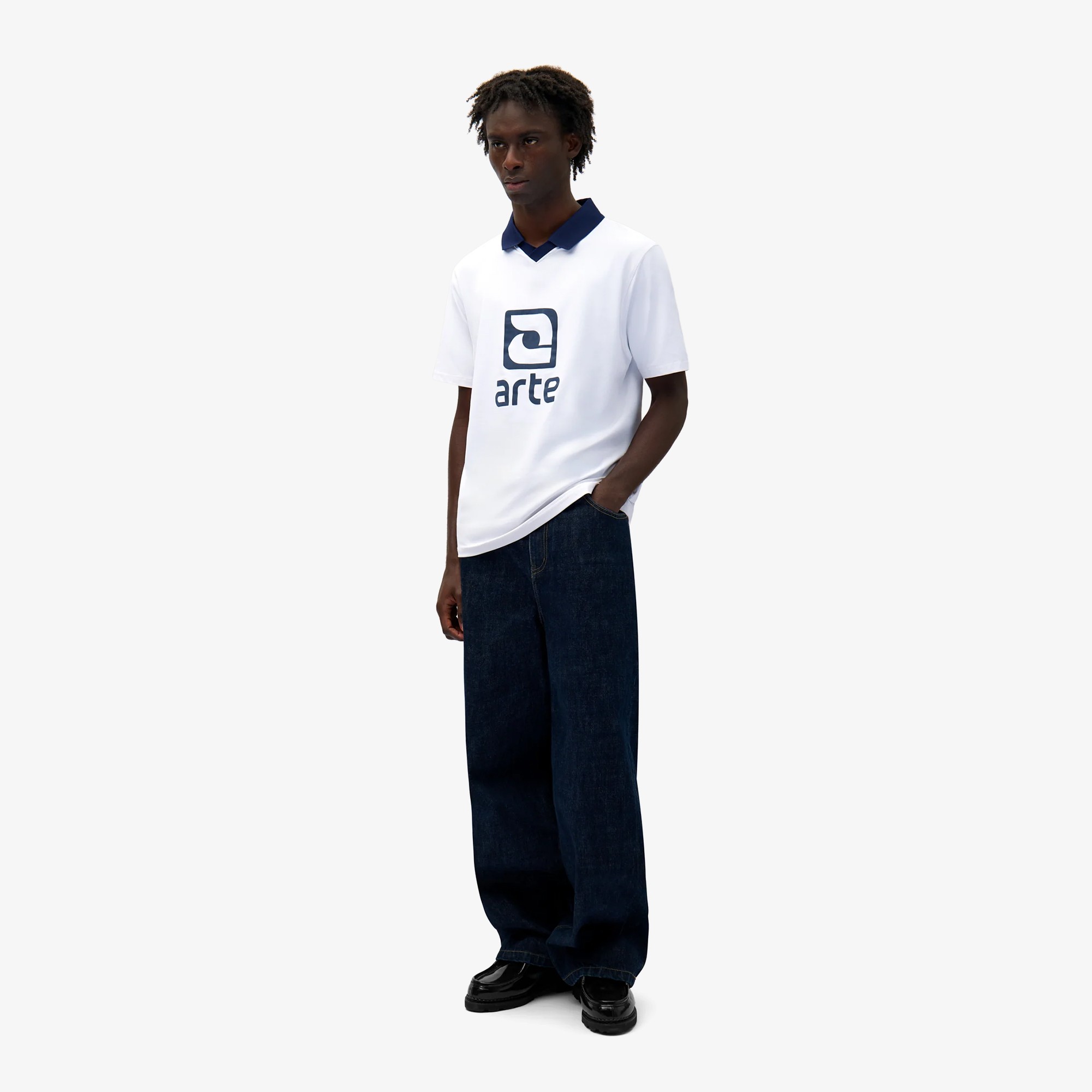 Logo Collar T-Shirt 'White & Navy'