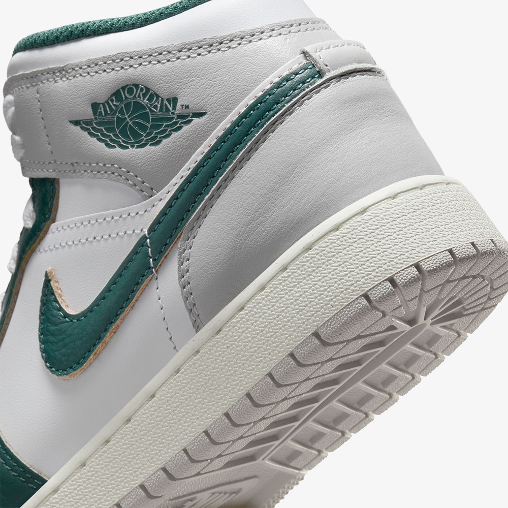 Air Jordan 1 Mid SE 'Oxidized Green' (GS)