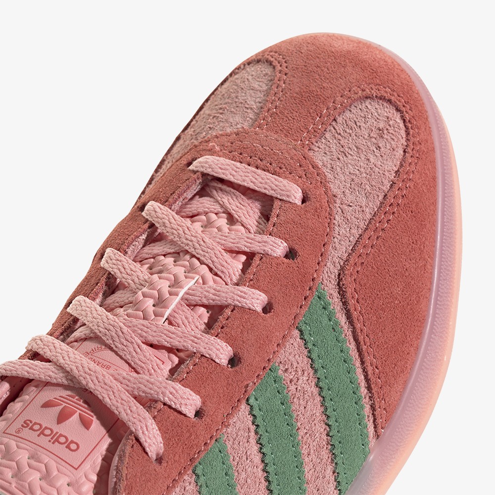 Gazelle Indoor 'Semi Pink Spark'