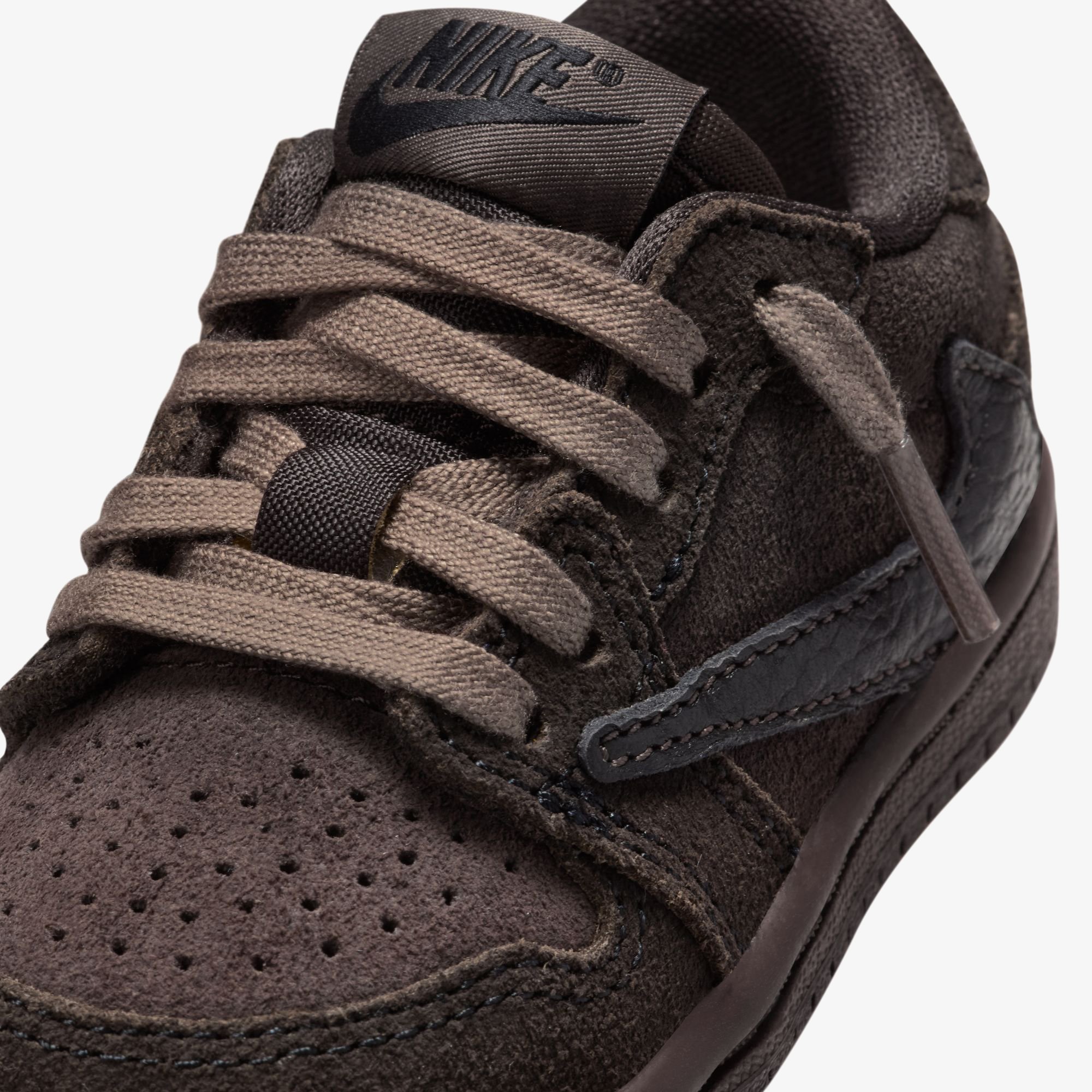 Travis Scott x Jordan 1 Low 'Velvet Brown' (TD)