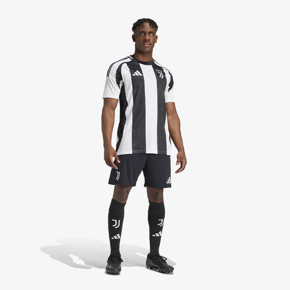 Juventus 24/25 Home Shorts