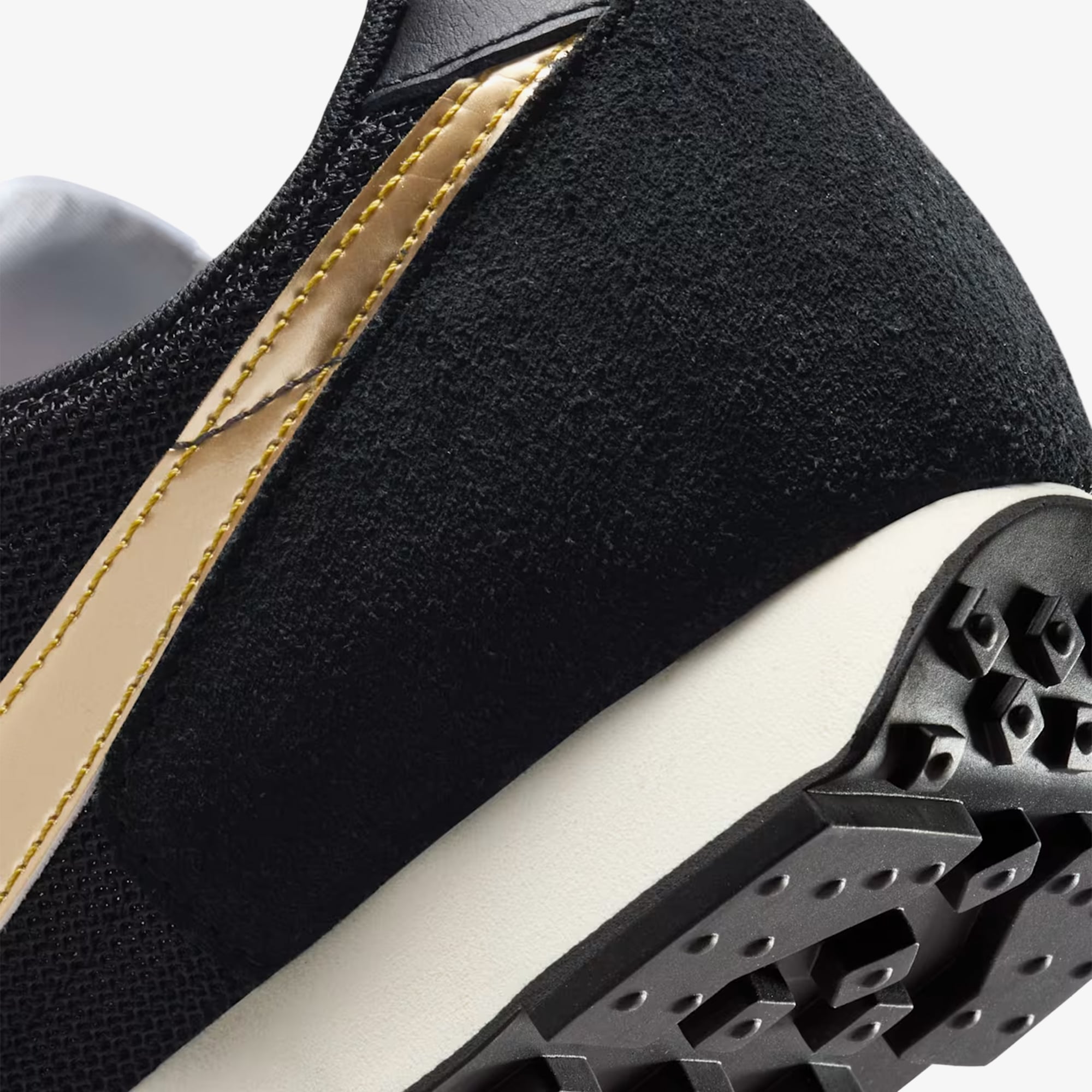 Daybreak SP 'Black and Metallic Gold'