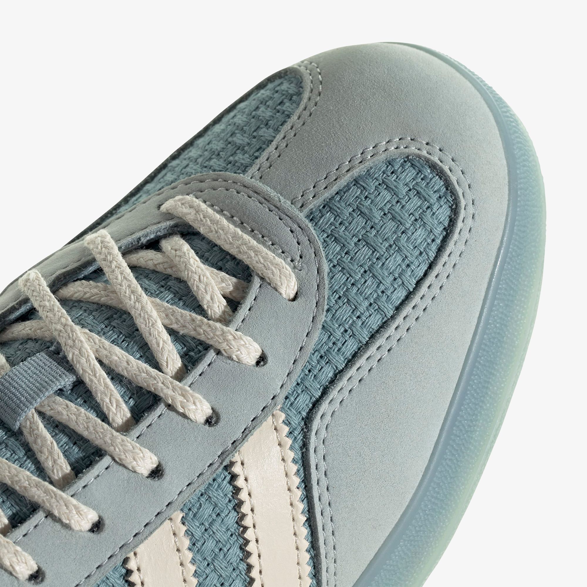 Gazelle Indoor 'Grey'