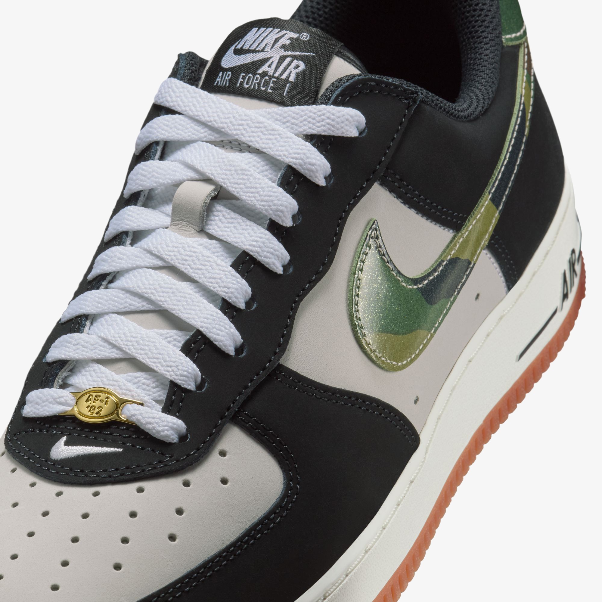 Air Force 1 Low '07 LV8 'Black Patent Camo Swoosh'
