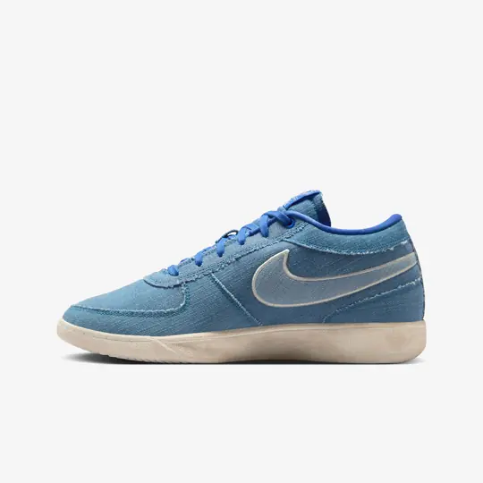 Book 1 'Blue Blood' - Görsel 3