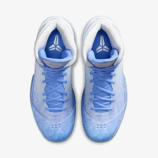 Kobe 3 Protro 'Christmas' - Görsel 7