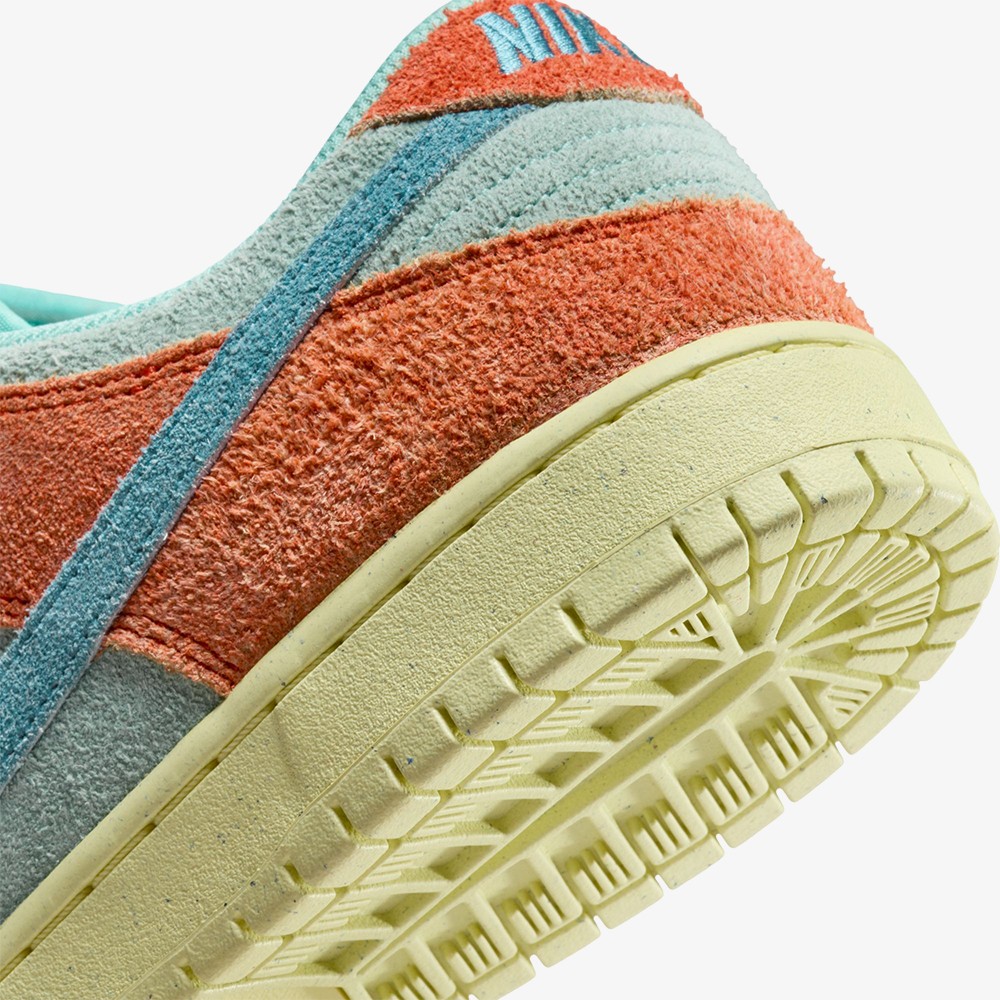 Dunk Low SB 'Orange Emerald Rise'