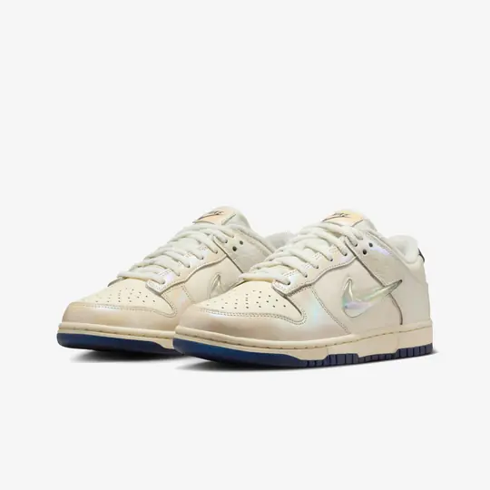 Dunk Low 'Metallic Jewel Swoosh Sail' (W) - Görsel 5