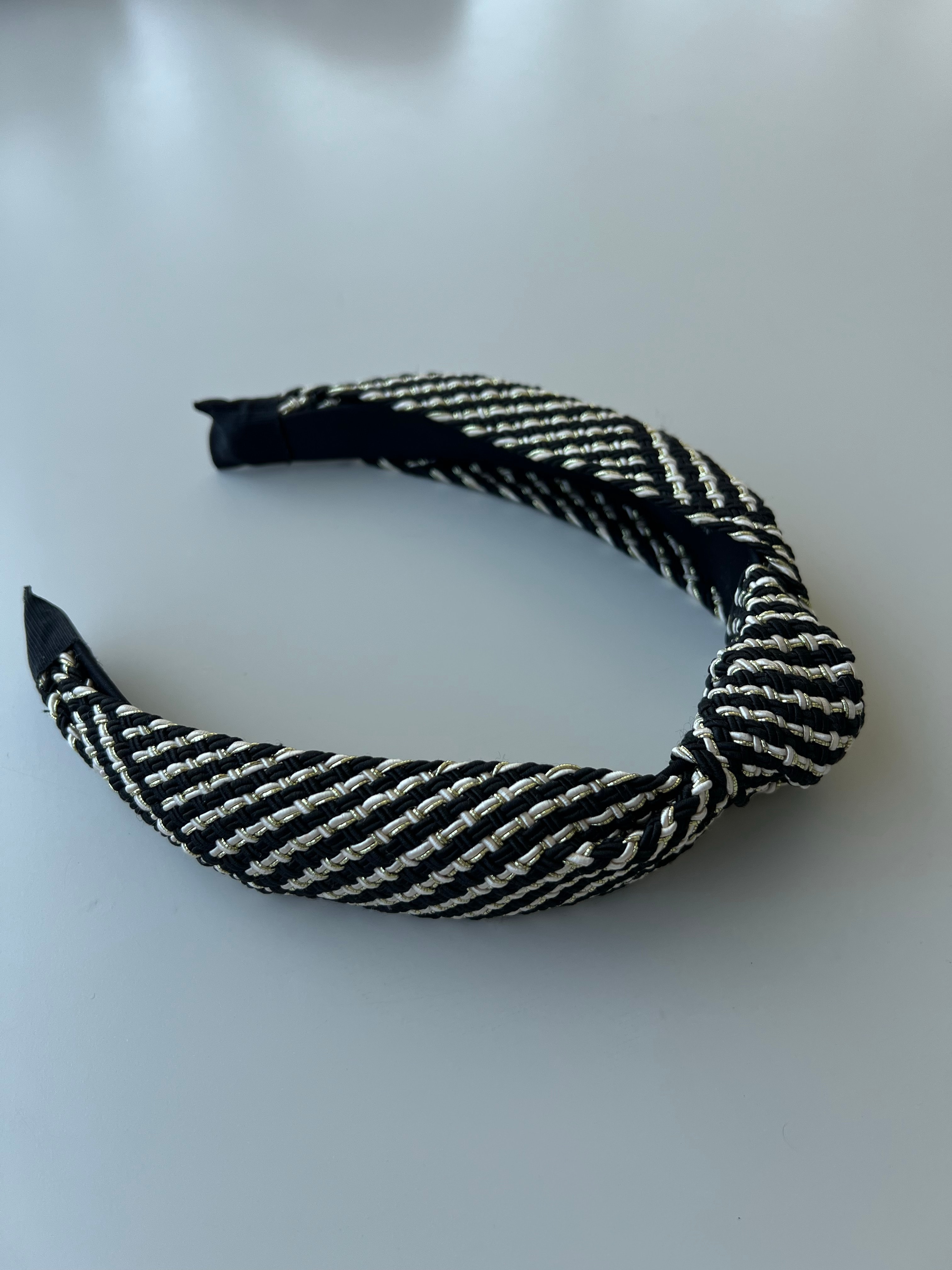 Lurex ip düğümlü taç