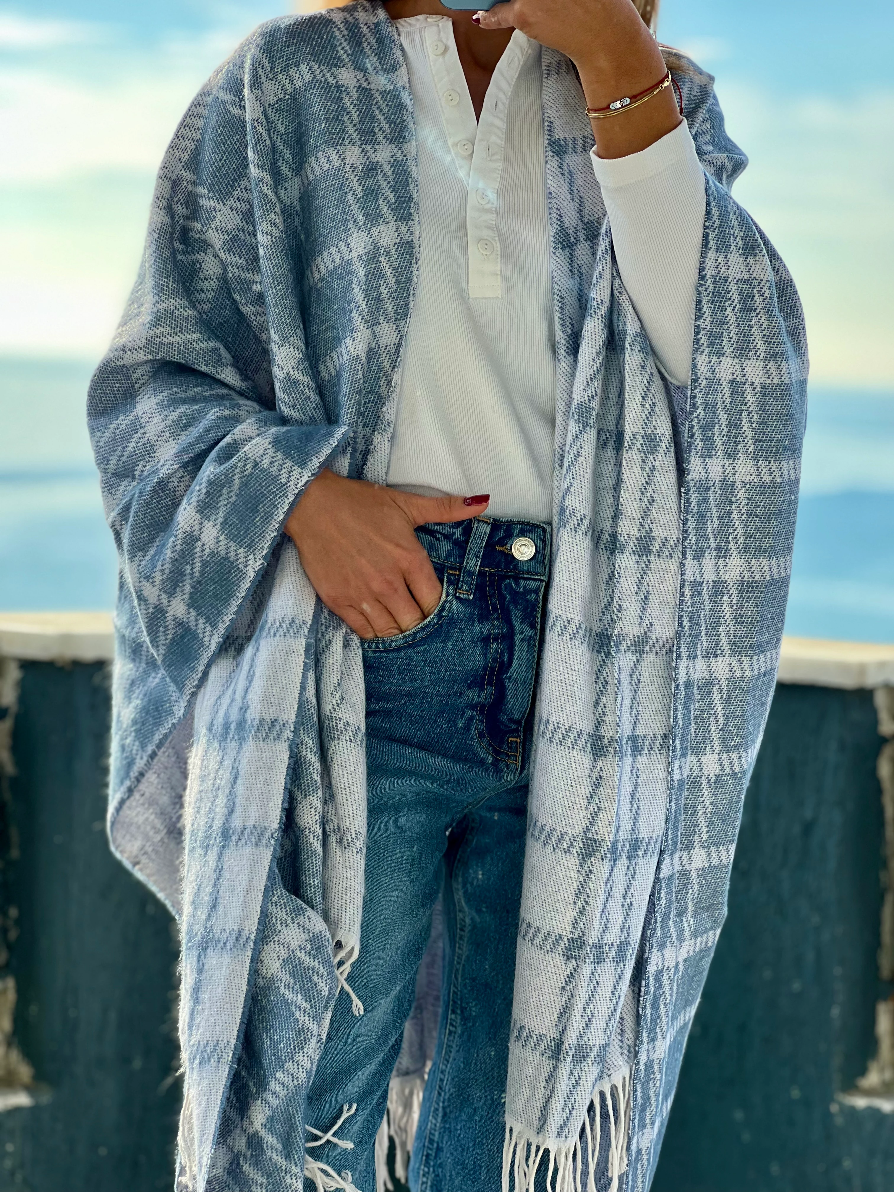 Desenli mavi çift taralı panço şal kadın giyim aksesuar