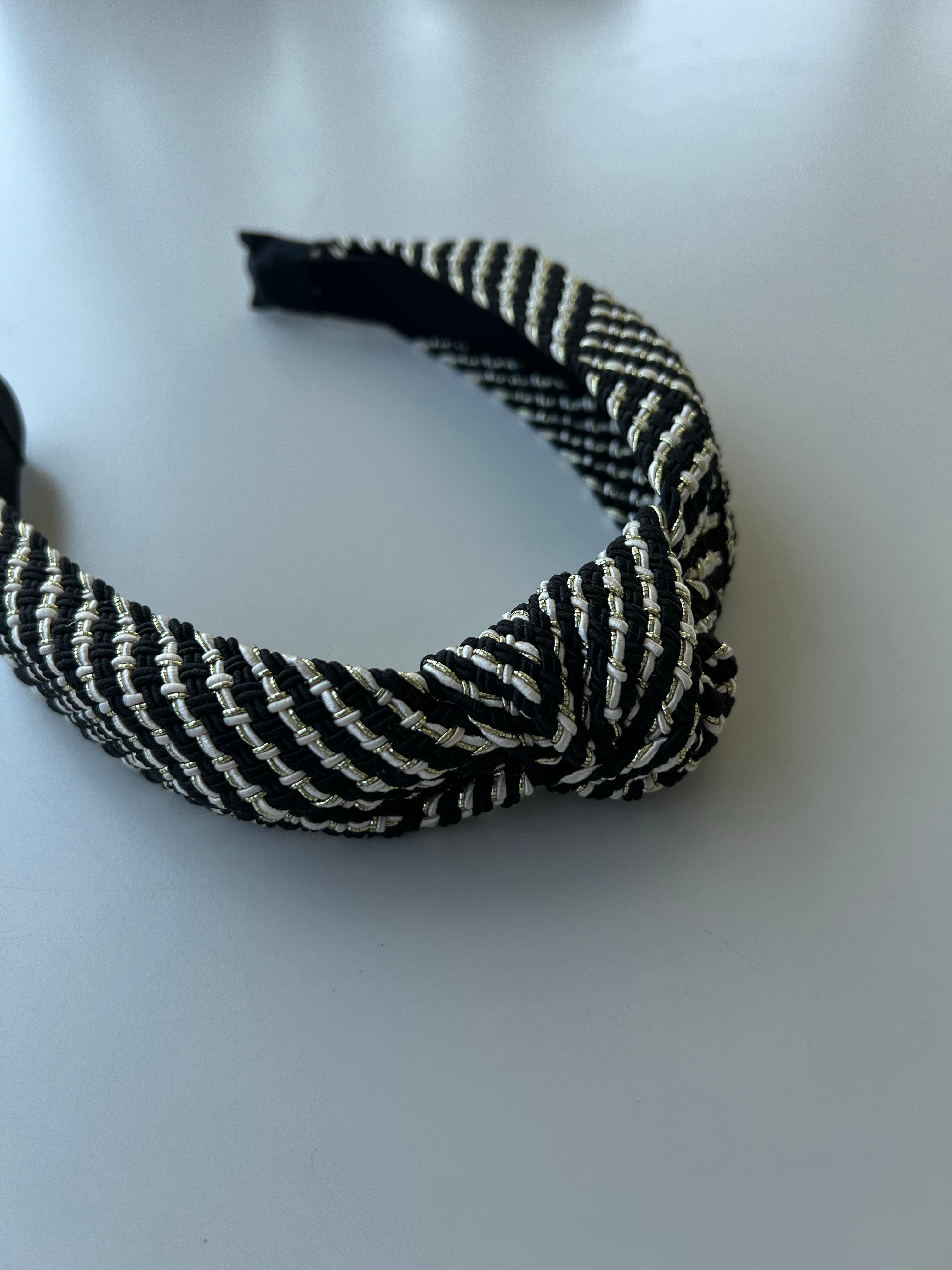 Lurex ip düğümlü taç