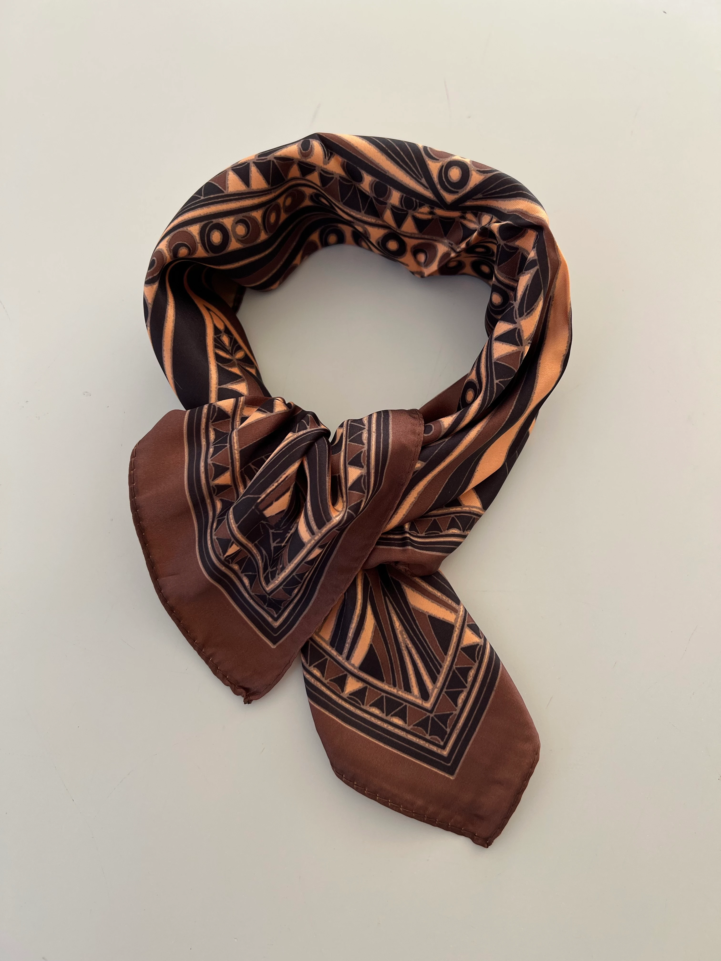 Desenli Koyu Kahve Bej Fular Bandana 50x50cm 