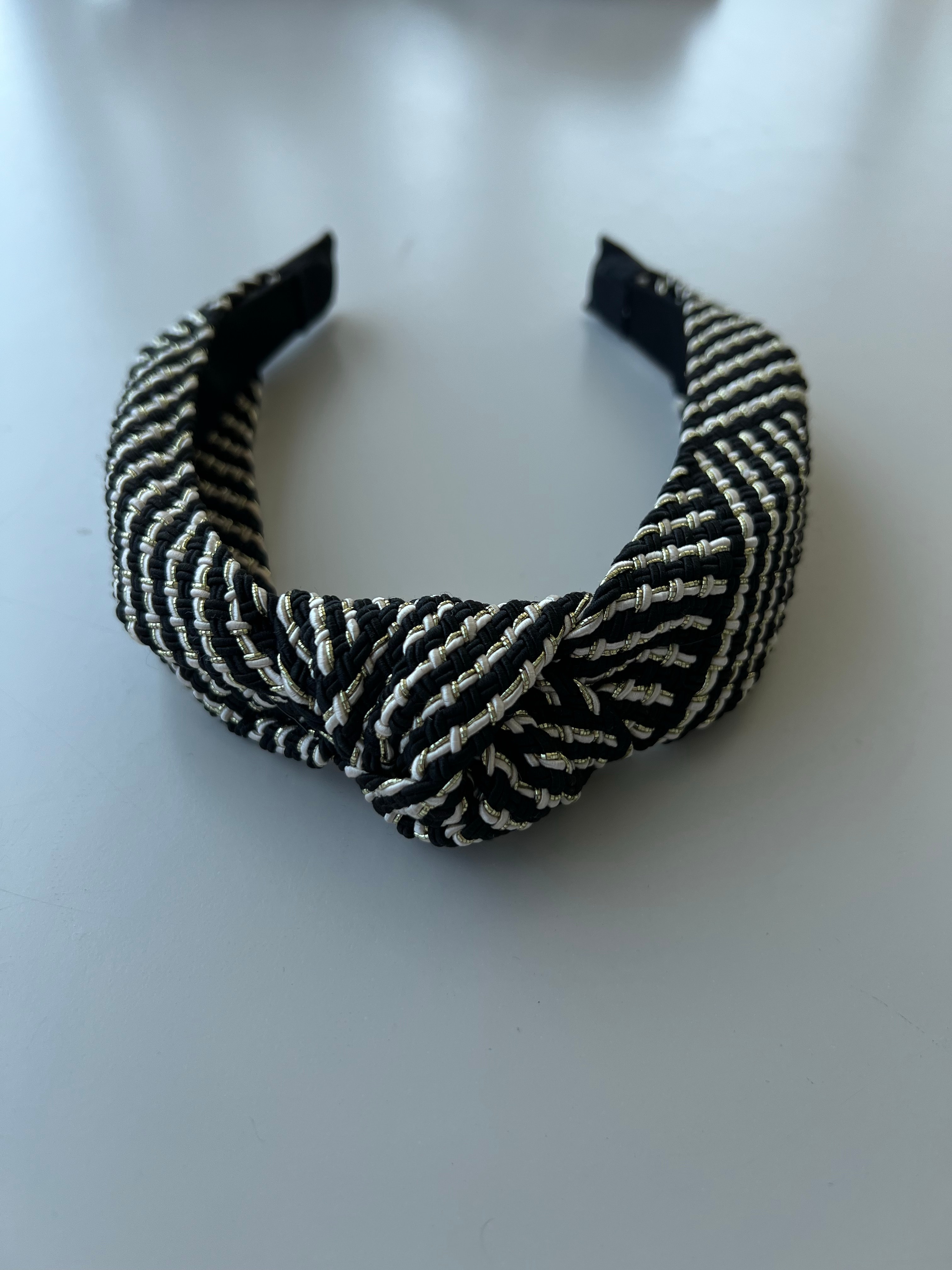 Lurex ip düğümlü taç