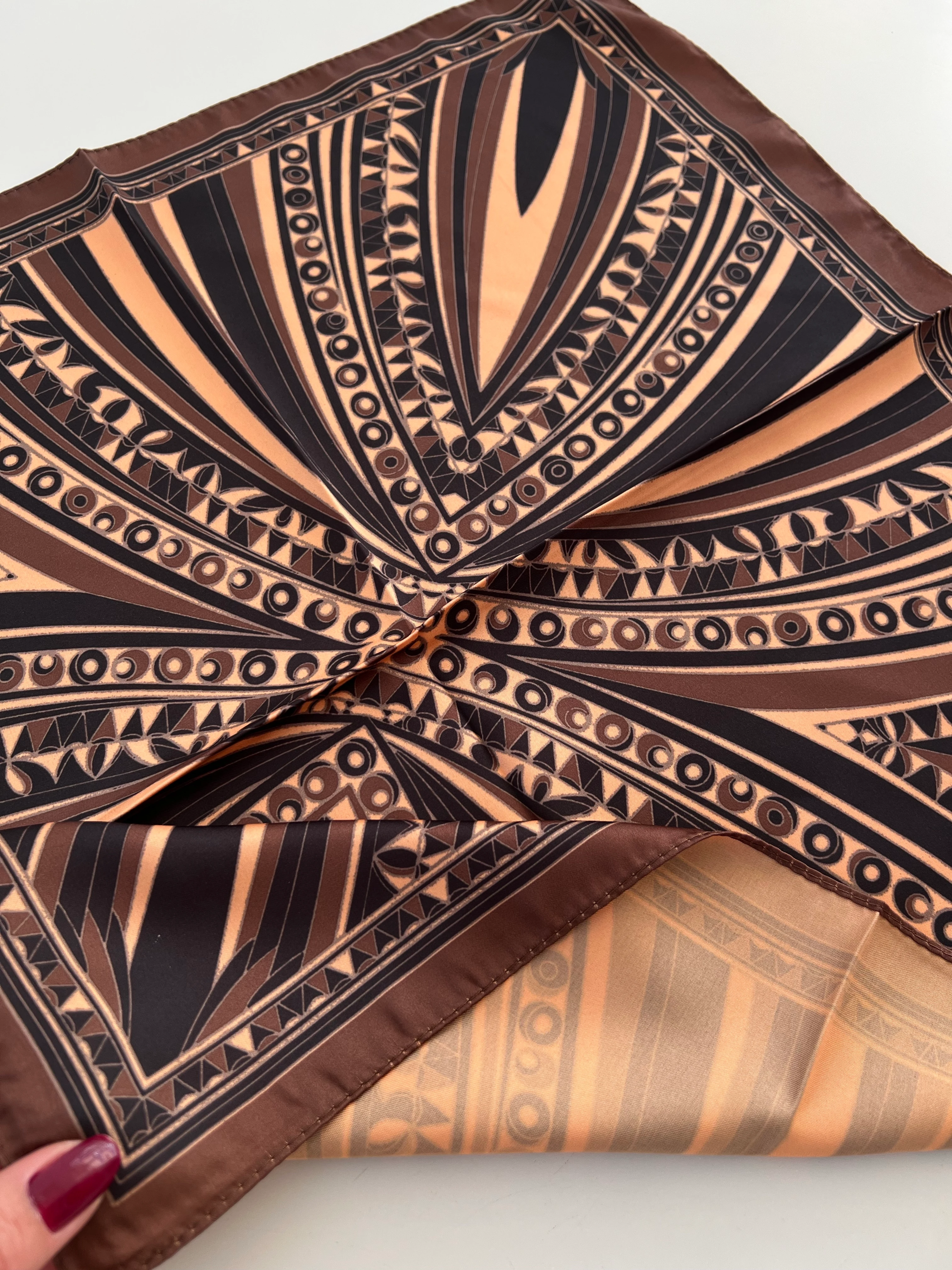 Desenli Koyu Kahve Bej Fular Bandana 50x50cm 