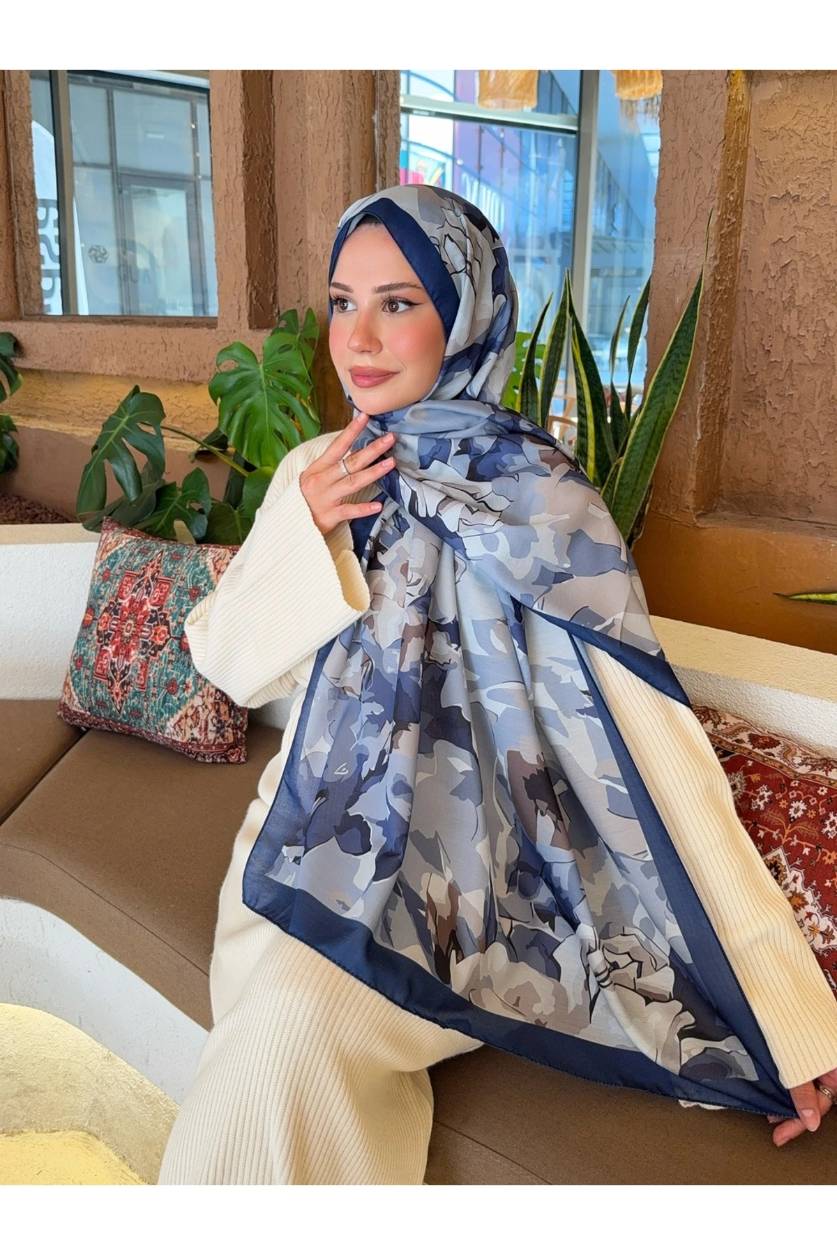 lacivert-karışık renk