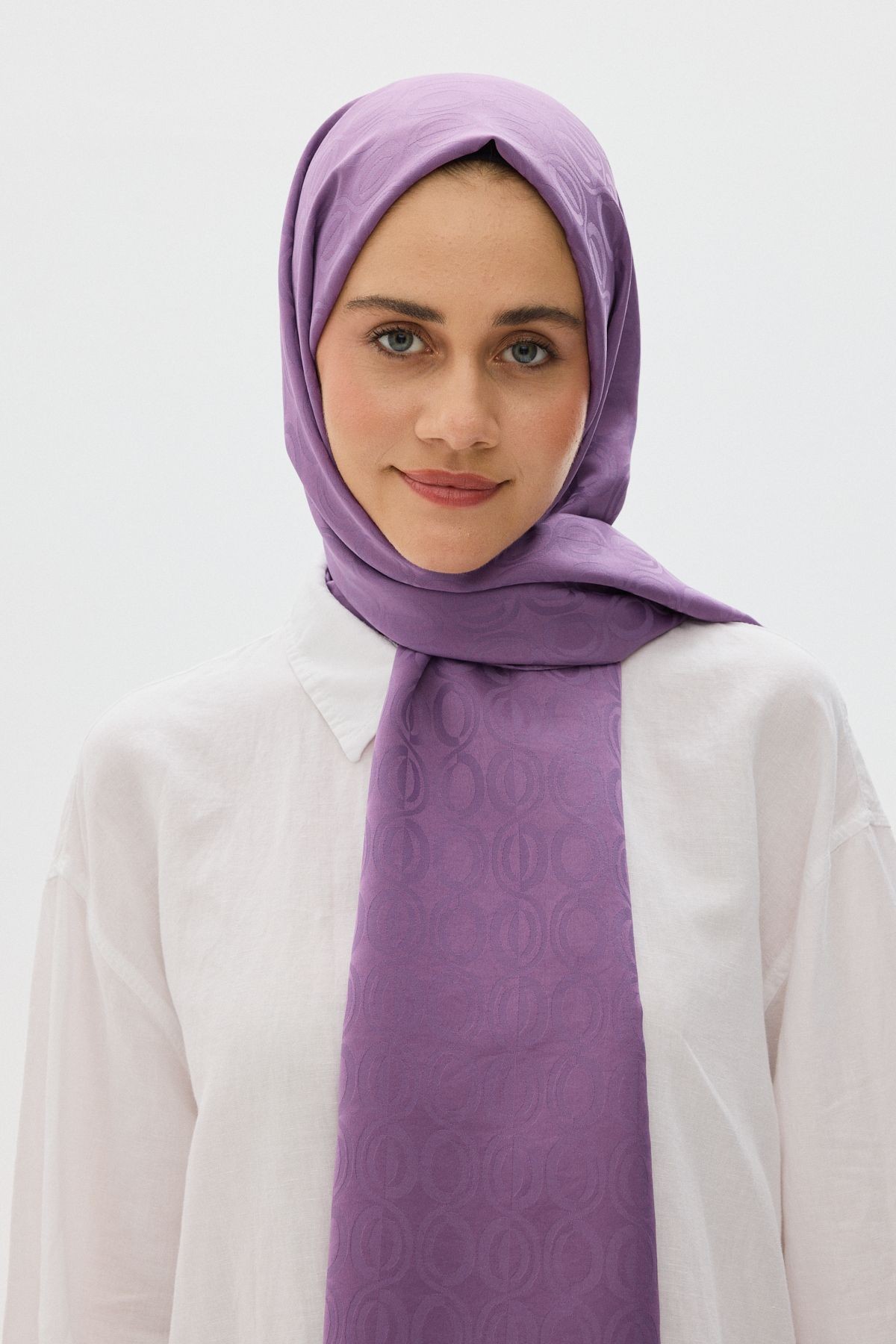 Becca Desen Parlak Jakar Şal