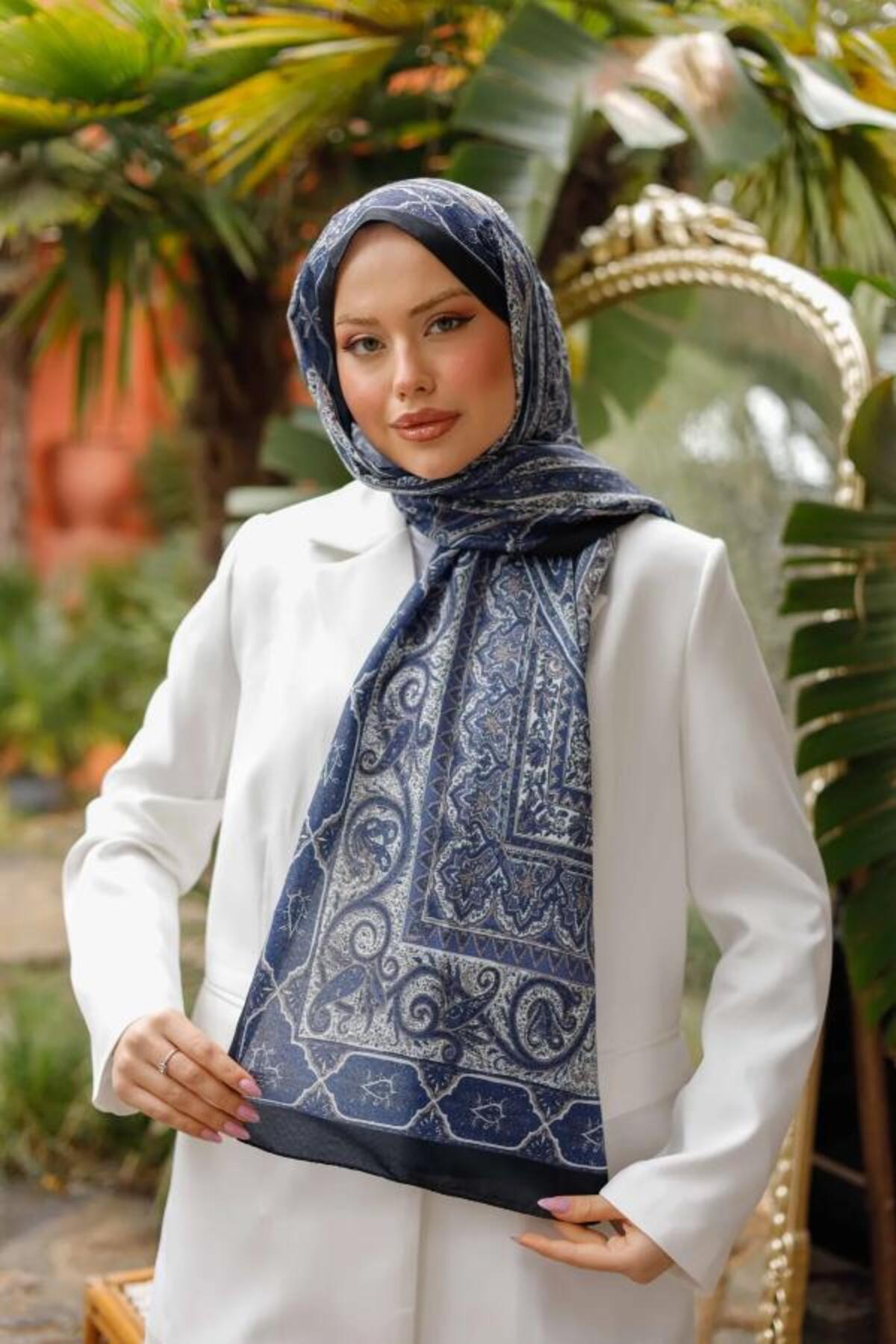 Retro Desenli Pamuk Şal Kadın Lacivert Siyah ps5