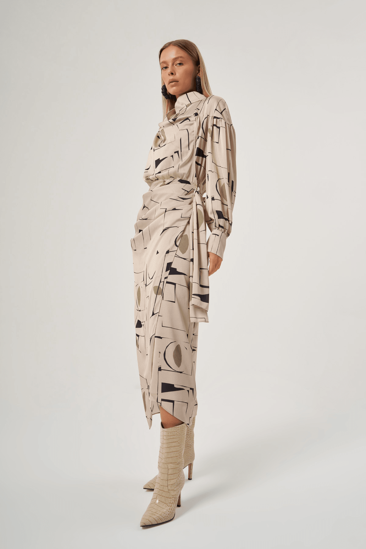 Dik Yakalı Desenli Elbise 2808