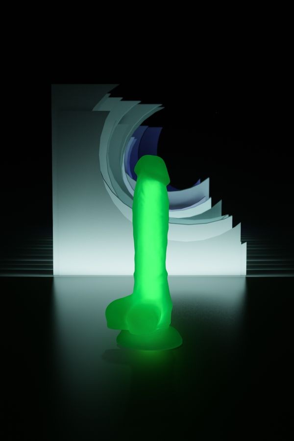 DICK GLOW DİLDO [18 CM]